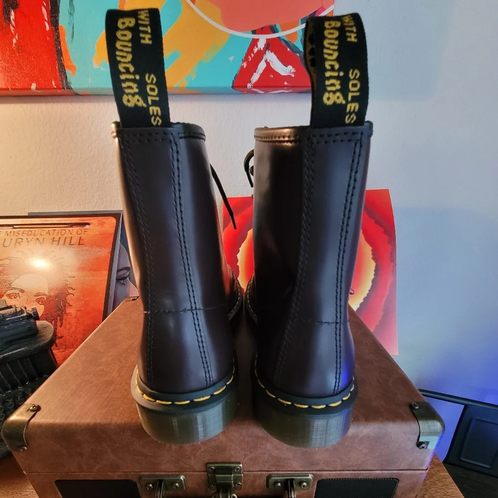 Dr. Martens 1460 Smooth Lace-Up Boots, Sz. 10 - Picture 6 of 9